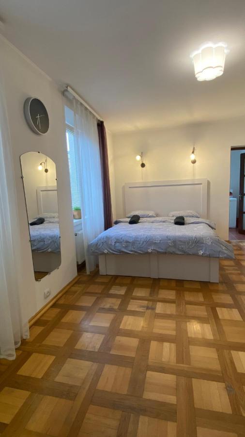Gavrishkevicha Apartments リヴィウ エクステリア 写真
